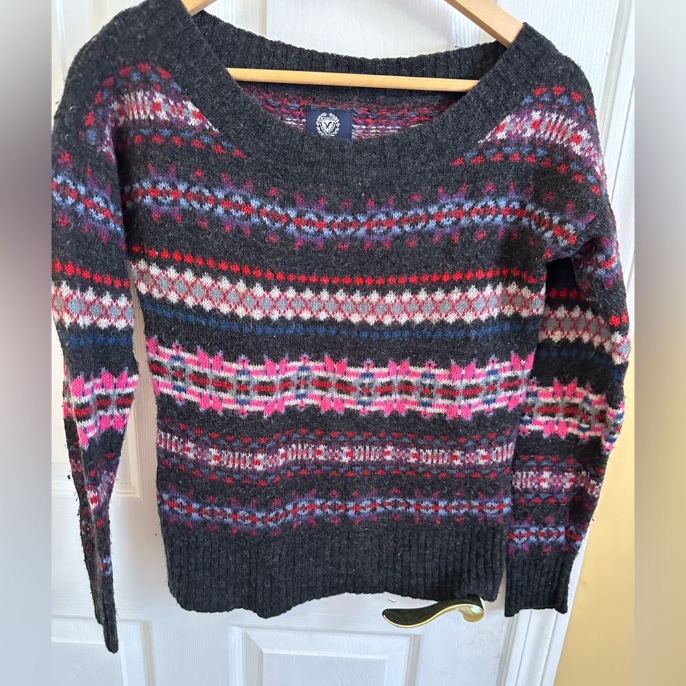American Eagle sweater